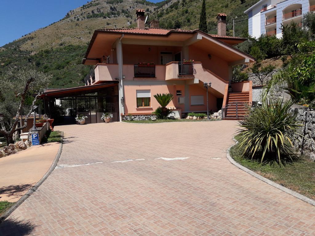 Solerosa Bed and Breakfast Fondi Εξωτερικό φωτογραφία